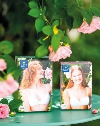 Key My First Bra TBC 122 stanik dla nastolatek z ozdobą i odpinanymi ramiączkami - czarny